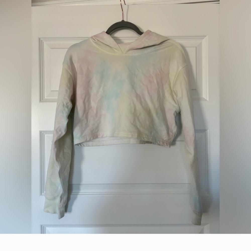 Lululemon Cropped Sweatshirt
